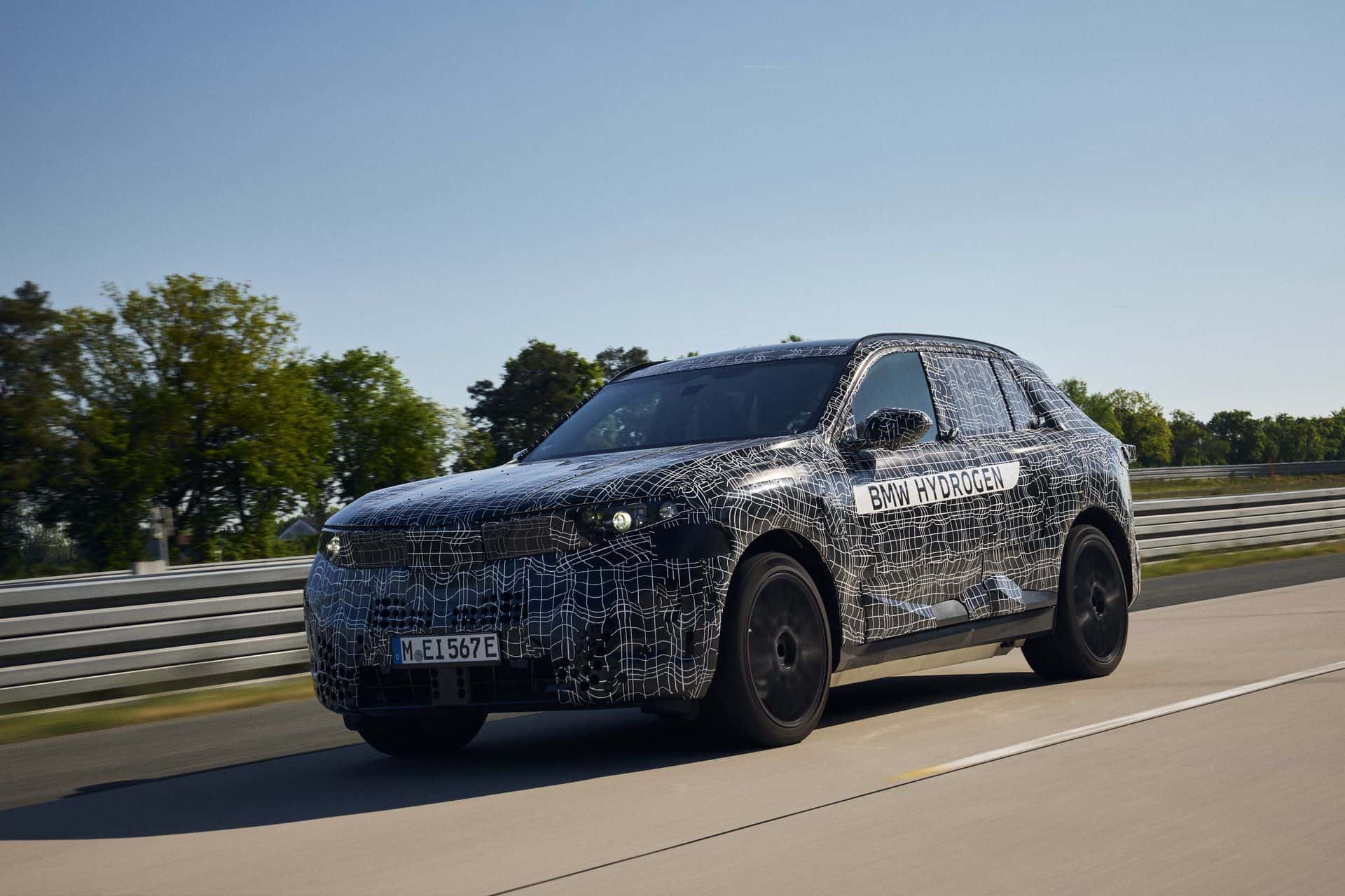 BMW X5 G65 prototype testing with hydrogen fuel cell system