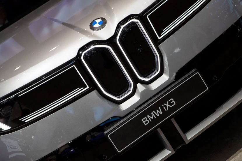 BMW IX3 Space Silver 07