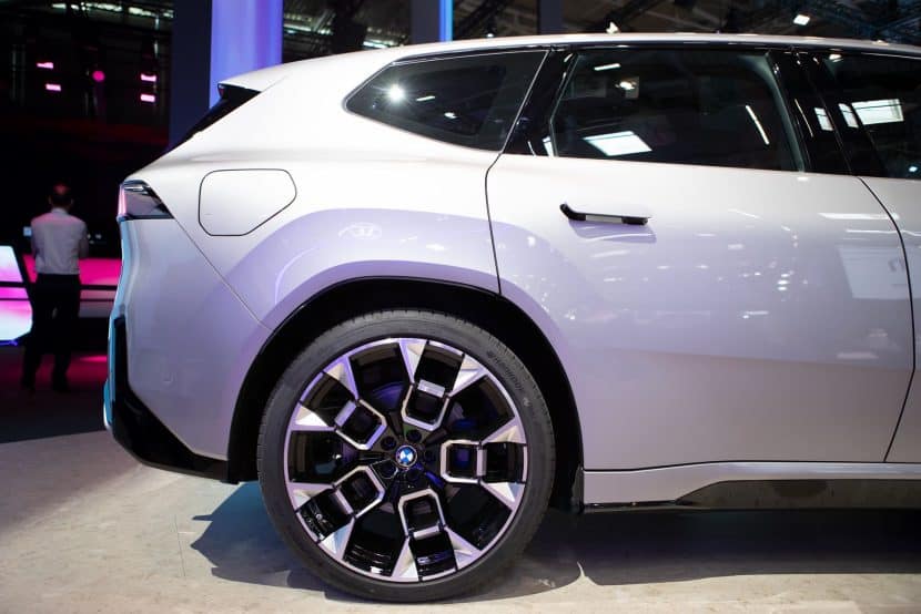 BMW IX3 Space Silver 10