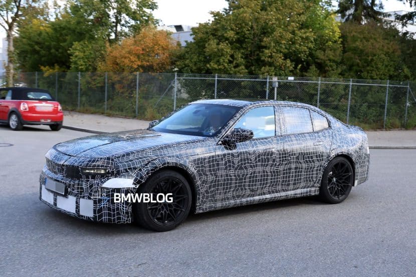 2028 BMW M3 G84 spy photos side view