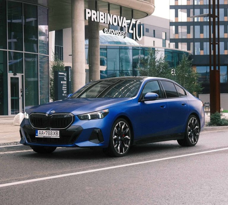 BMW 520D FROZEN PORTIMAO BLUE 21