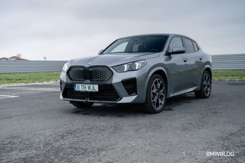 Three quarter view of the 2025 BMW IX2