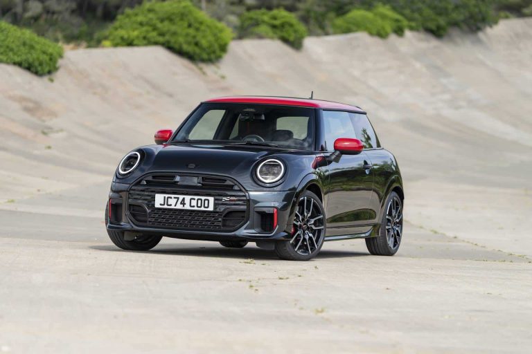 1759566535 Watch the new Mini JCW Hot Hatch a busy Nurburgring
