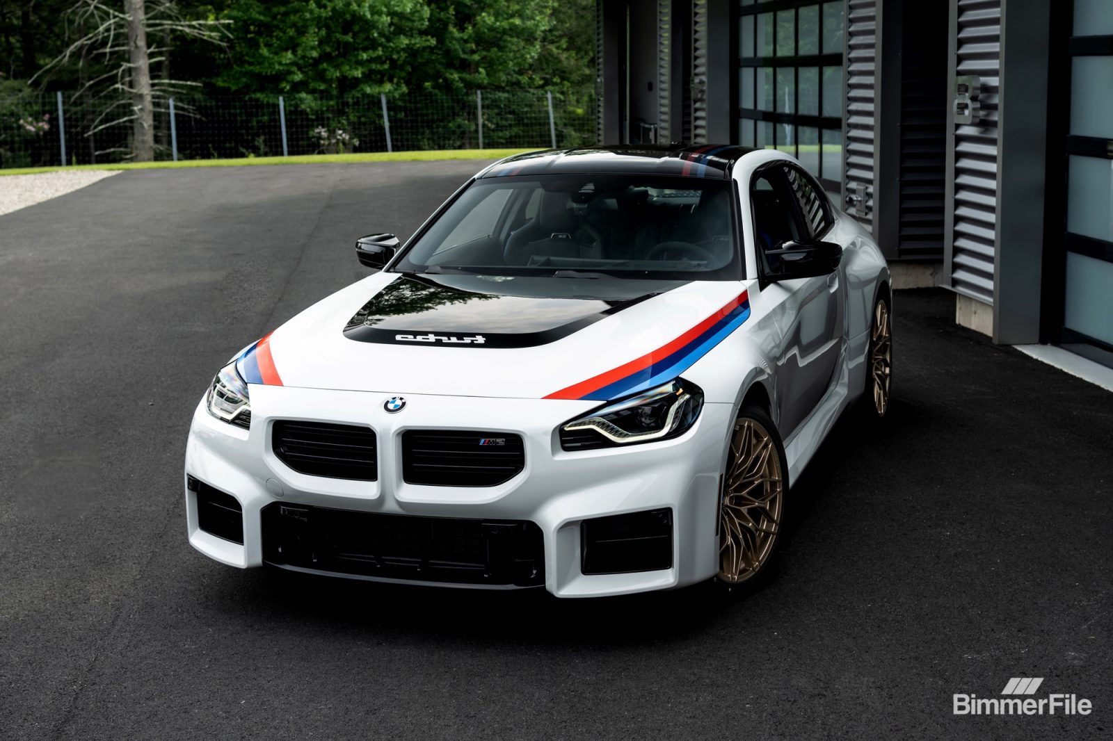 1760108676 673 The BMW M2 Turbo Design Edition 2026 A hand painted homage