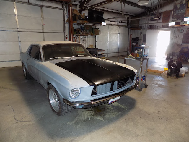 1760551379 557 68 Mustang 15 New hood rear axle problem