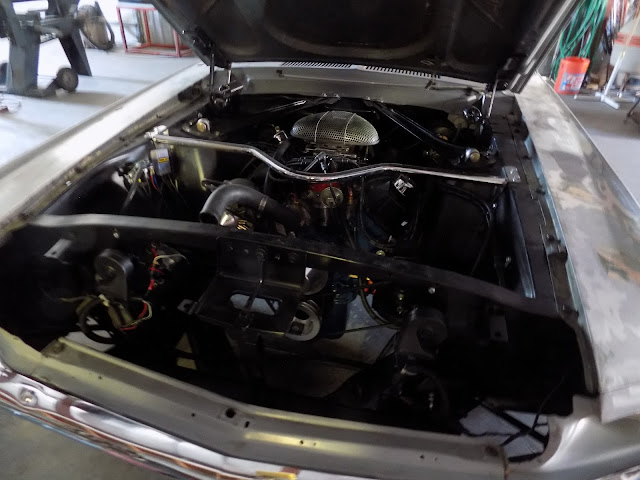 1760551383 847 68 Mustang 15 New hood rear axle problem