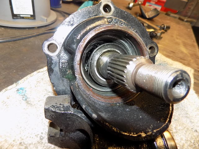 1760551386 177 68 Mustang 15 New hood rear axle problem