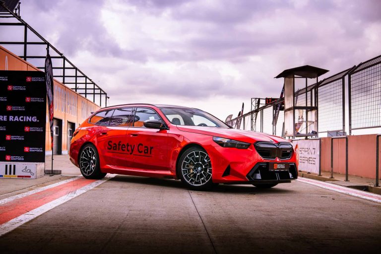 BMW M5 TOURING SAFETY CAR 31