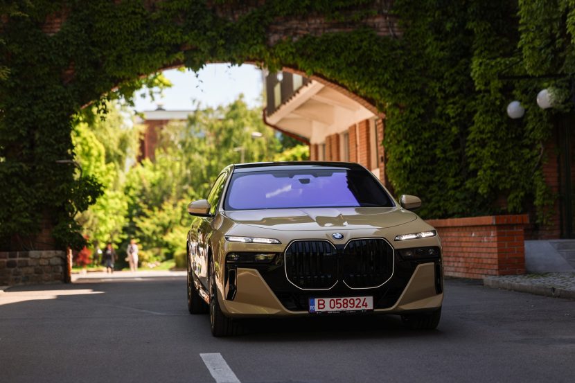 BMW 7 Series DESERT SAND UNI 74