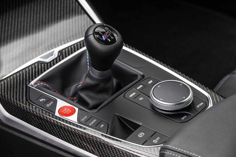 1764496141 The last BMW models keep the manual transmission alive