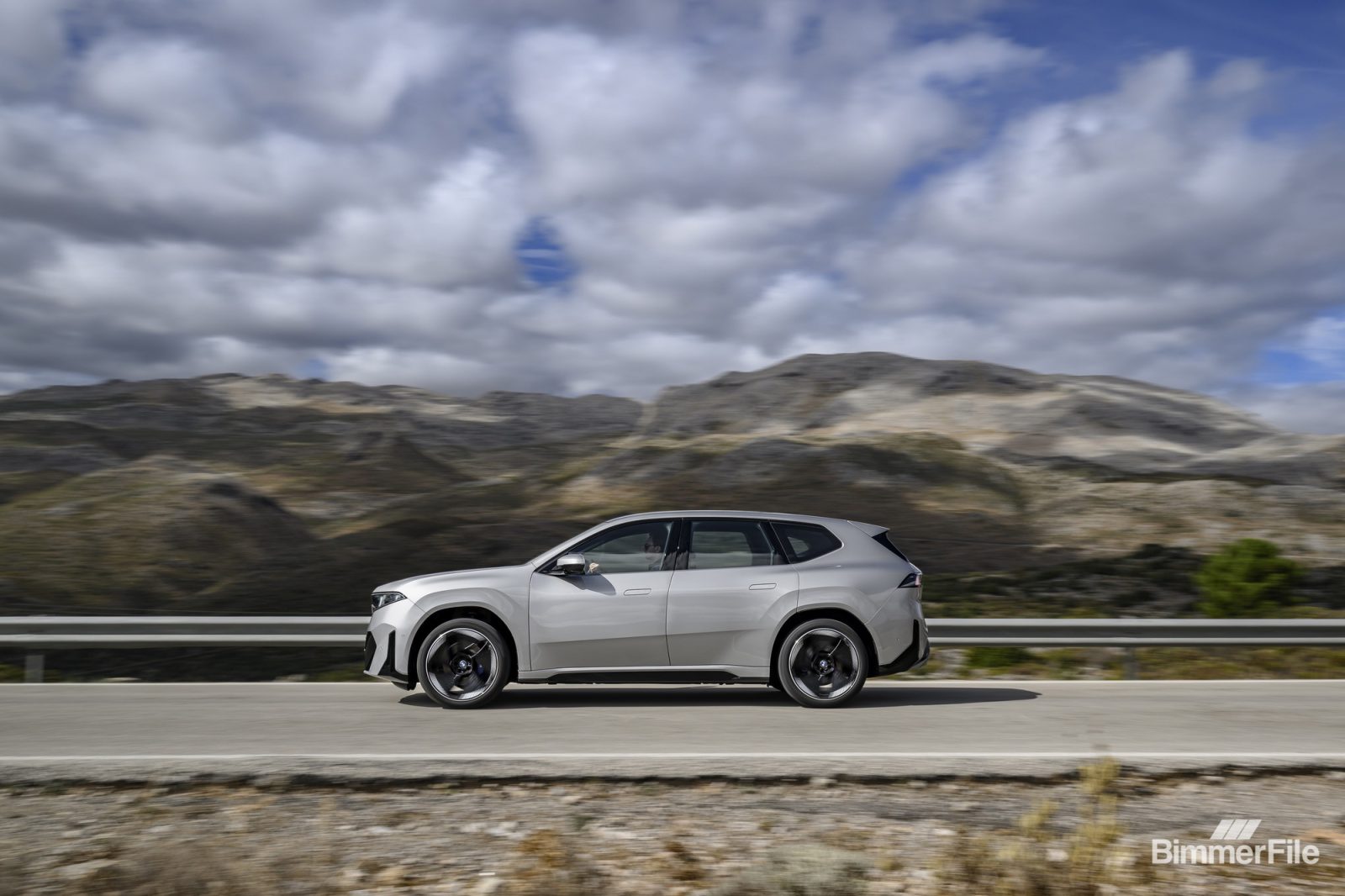 1764888476 461 The BMW iX3 is here – here are the first