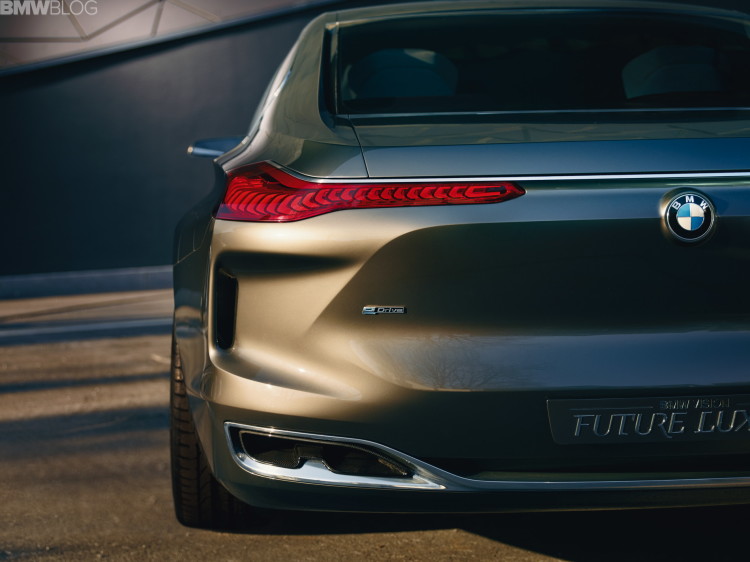 The thin taillights of the BMW Vision Future Luxury