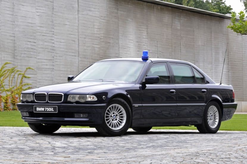 BMW 750IL SAFETY VEHICLE E38 00