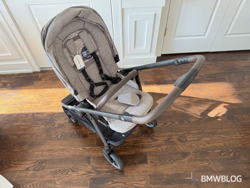 NUNA BMW SWIV stroller 03