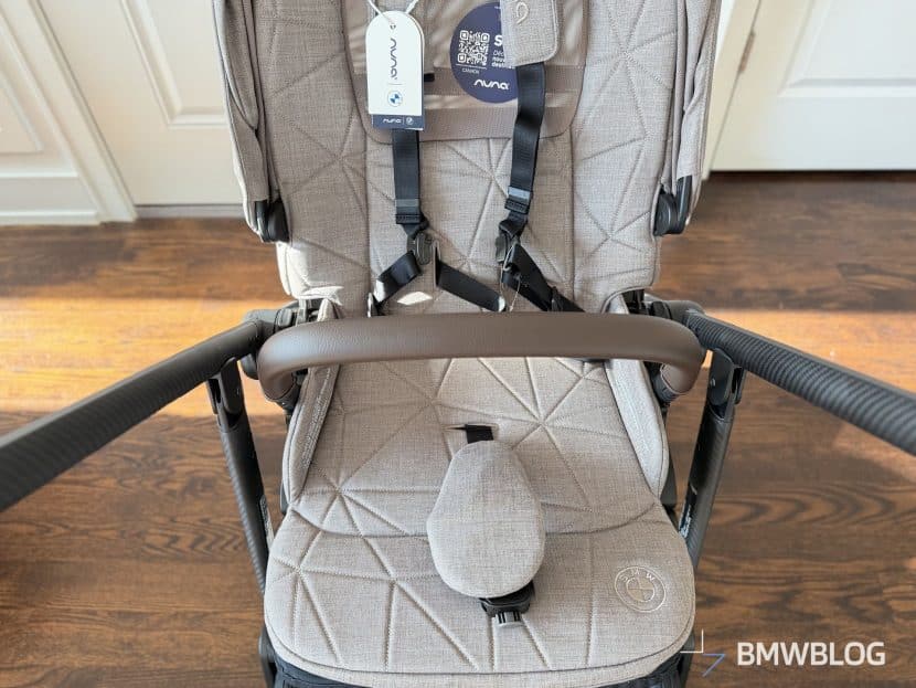 NUNA BMW SWIV stroller 02
