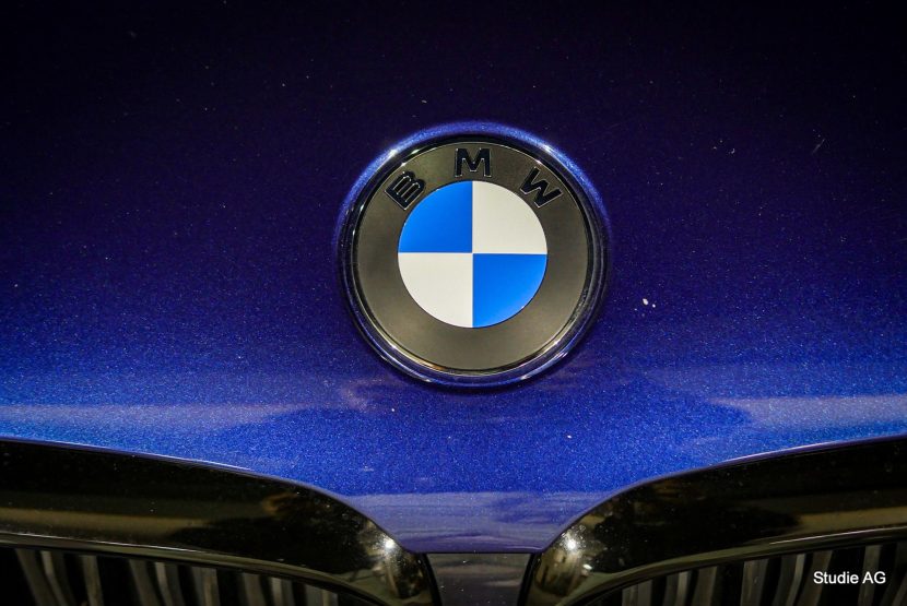 NEW BMW LOGO 03