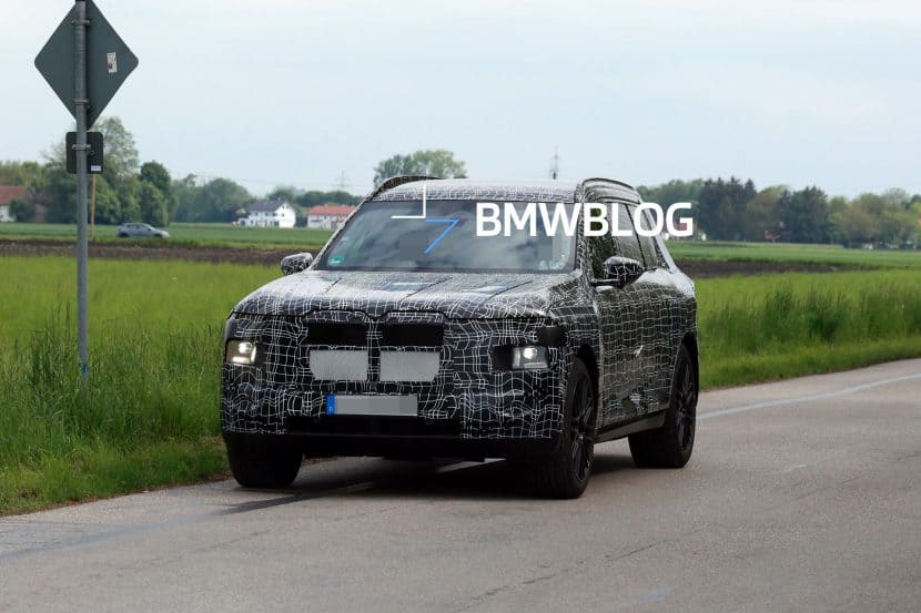 2027 BMW X7 G67 00
